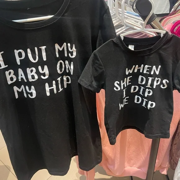 Mommy & Me - I put my baby on my hip tee set - Picture 2 of 9